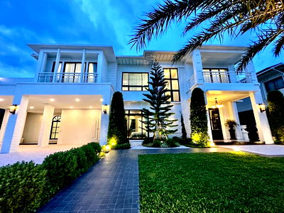 Houses for rent : 📌 For Rent 2-story House PERFECT MASTERPIECE SUKHUMVIT 77 5 bedroom 5 bathroom