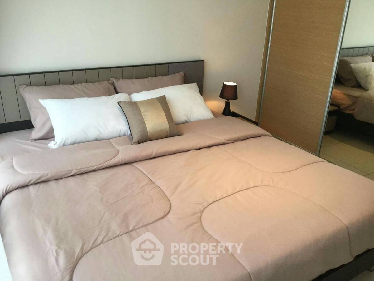 picture 2-BR Condo at The Lofts Ekkamai near BTS Ekkamai (ID 711676) - 7/21