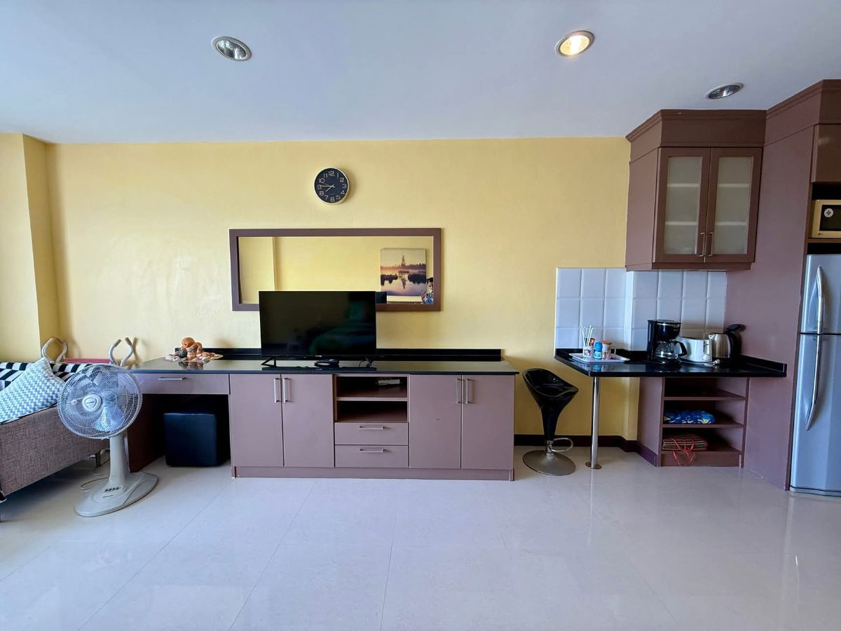 picture View  Talay   7  - Studio   FQ  - 13/18