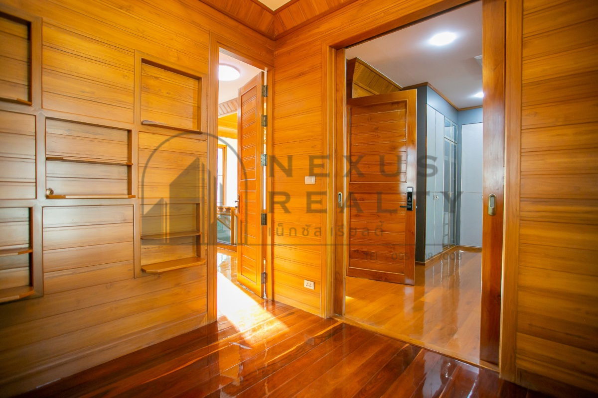 picture ✨Luxury Teakwood House for Rent near MRT Ratchadaphisek – Cozy Living, Prime Location✨ - 21/75