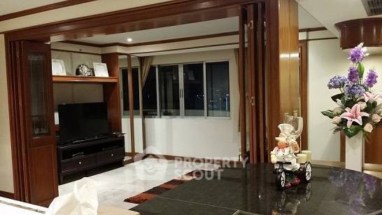 picture 2-BR Condo at Wittayu Complex near BTS Phloen Chit (ID 564766) - 6/12