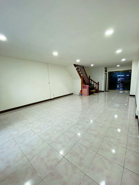 picture LatPhrao WangHin 79-85 BTS Senanikom 2.1 km. 2-story townhouse for rent 2 bed 2 bath near Oakbury I - 2/8