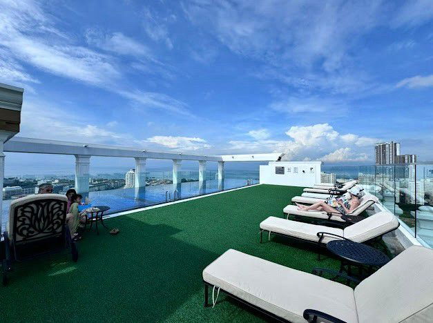 picture The Empire Tower Condo 18fl, Studio, FQ, 2.59 - 7/13