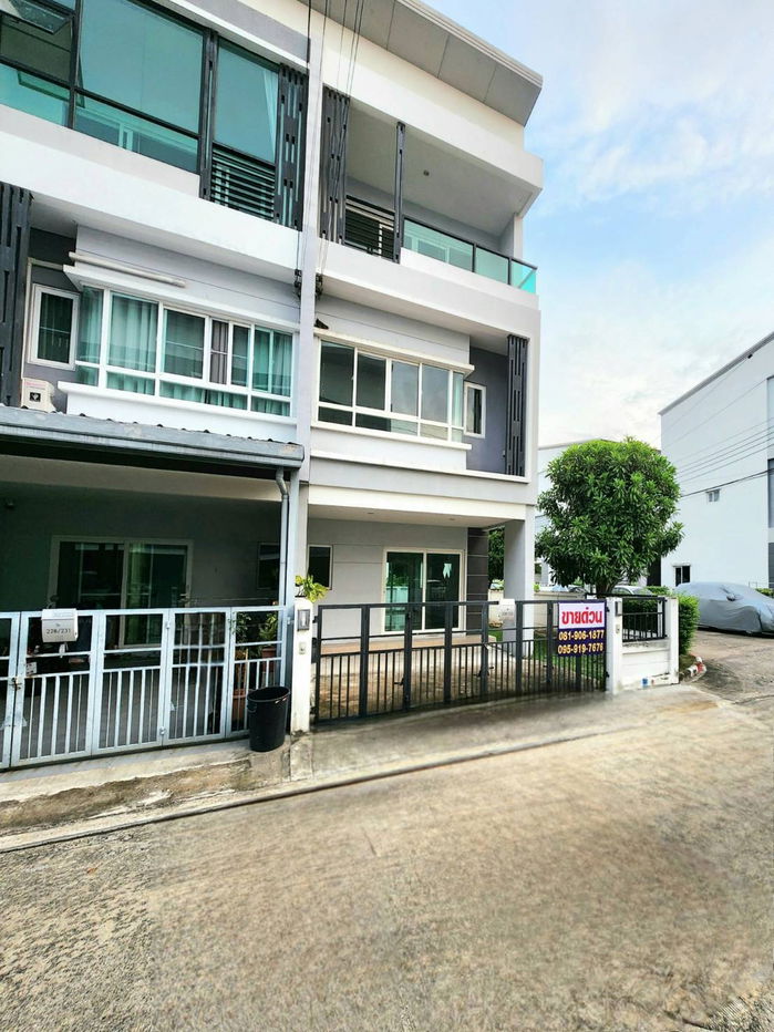 picture Townhome for sale, 3 floors, corner unit: The Ricco Town Watcharapol, Soi Rommit Phatthana, Tha Raeng Subdistrict, Bangkhen District, Bangkok - 2/27