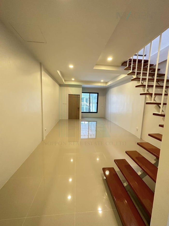picture 📌 For Sell Town house YU CHAROEN (PHAHON YOTHIN 50) 2-story 2 bedroom 2 bathroom - 3/8