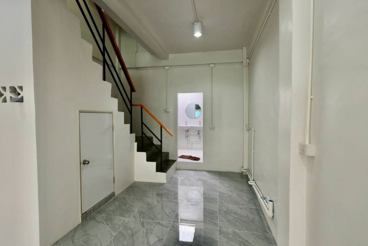 picture WS3546 🏠 Townhouse for rent, 4 floors + rooftop, near BTS Saint Louis, pets allowed 🐶🐱 only 40,000 baht/month - 6/19