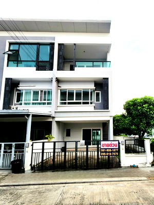 Townhouses for sale Bangkok : Townhome for sale, 3 floors, corner unit: The Ricco Town Watcharapol, Soi Rommit Phatthana, Tha Raeng Subdistrict, Bangkhen District, Bangkok