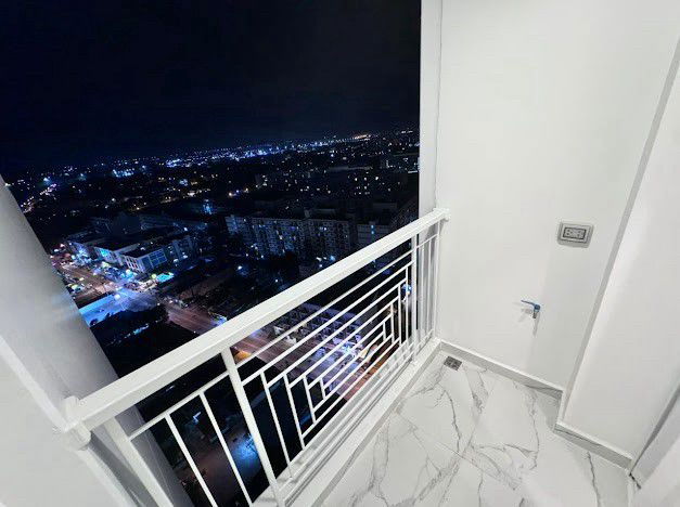 picture The Empire Tower Condo 18fl, Studio, FQ, 2.59 - 10/13