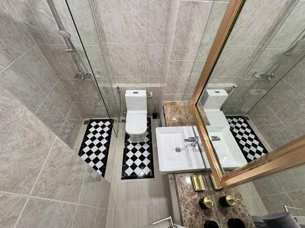picture The Empire Tower Condo 18fl, Studio, FQ, 2.59 - 11/13