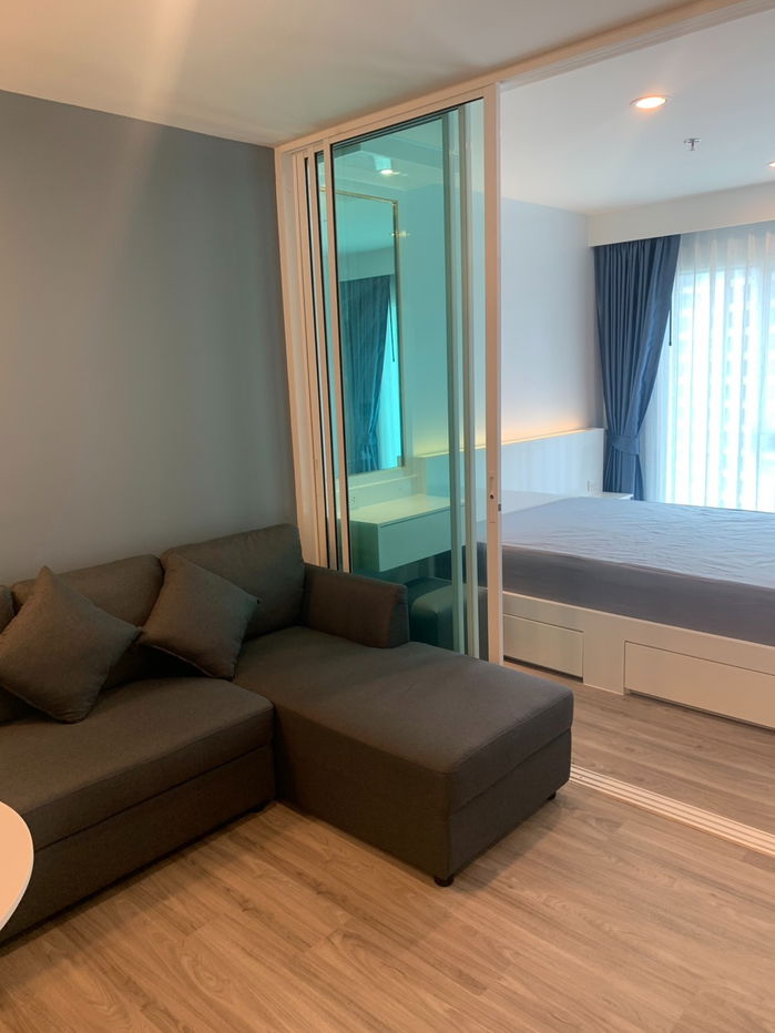 picture Rent  Regent Home Bangna, Build B, 12-14th floor, built-in, luxurious throughout the room, open view, very beautiful, rental price 11,000 baht - 41/45