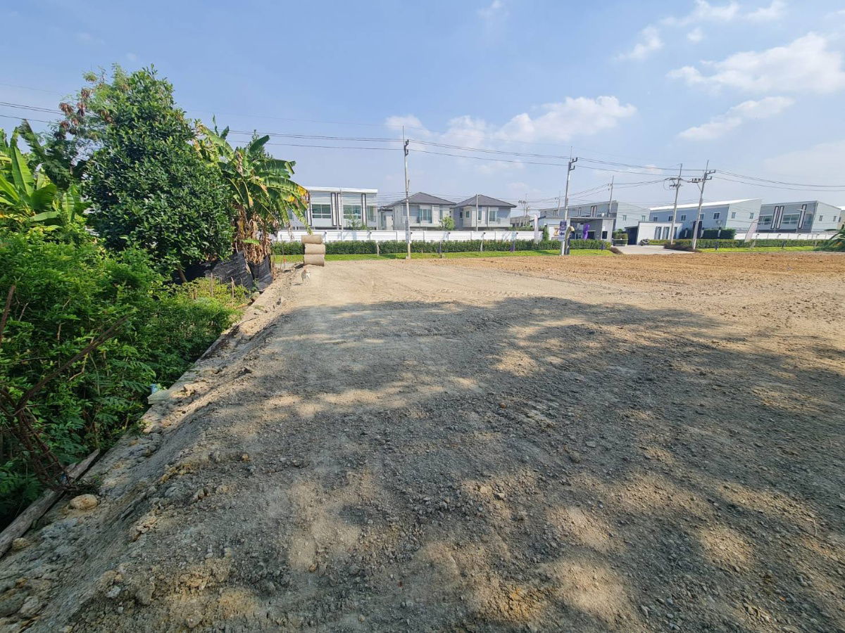 picture Land for sale in front of the entrance to EZZEN Salaya - 19/24