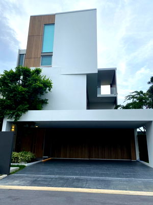 บ้านเดี่ยวให้เช่า : ให้เช่า วีเว่ กรุงเทพกรีฑา Luxury house
