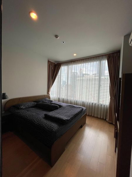 picture Pyne by Sansiri【𝐒𝐄𝐋𝐋 & 𝐑𝐄𝐍𝐓】🔥A classic, dark-toned room adds a touch of somberness and intrigue.🔥  Contact Line ID: @hacondo - 1/8
