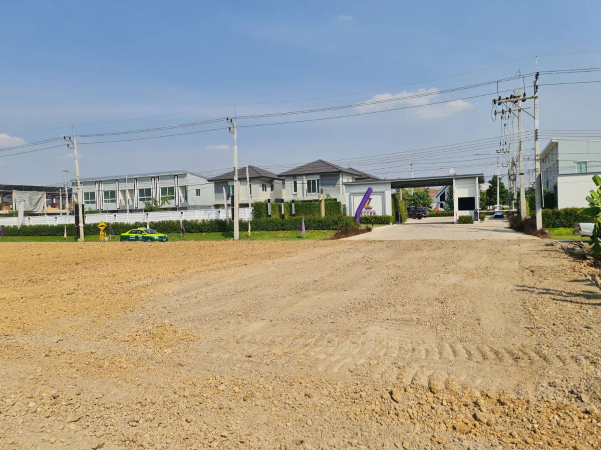 picture Land for sale in front of the entrance to EZZEN Salaya - 5/24