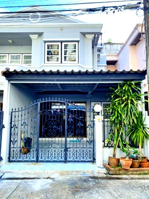 Townhouses for rent Lat Phrao : LatPhrao WangHin 79-85 BTS Senanikom 2.1 km. 2-story townhouse for rent 2 bed 2 bath near Oakbury I