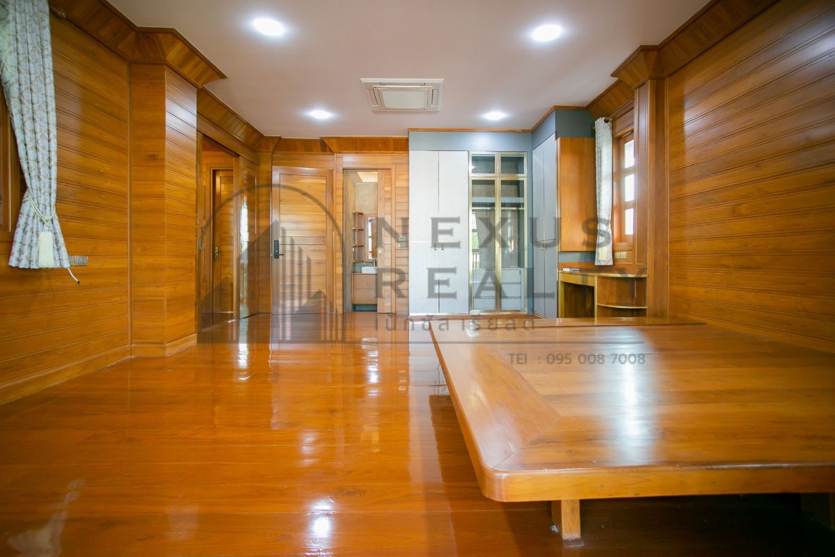 picture ✨Luxury Teakwood House for Rent near MRT Ratchadaphisek – Cozy Living, Prime Location✨ - 13/75