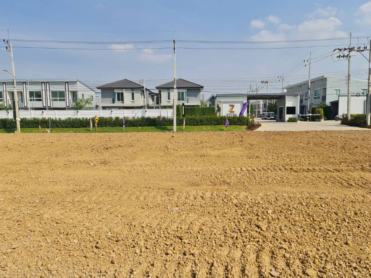 picture Land for sale in front of the entrance to EZZEN Salaya - 12/24