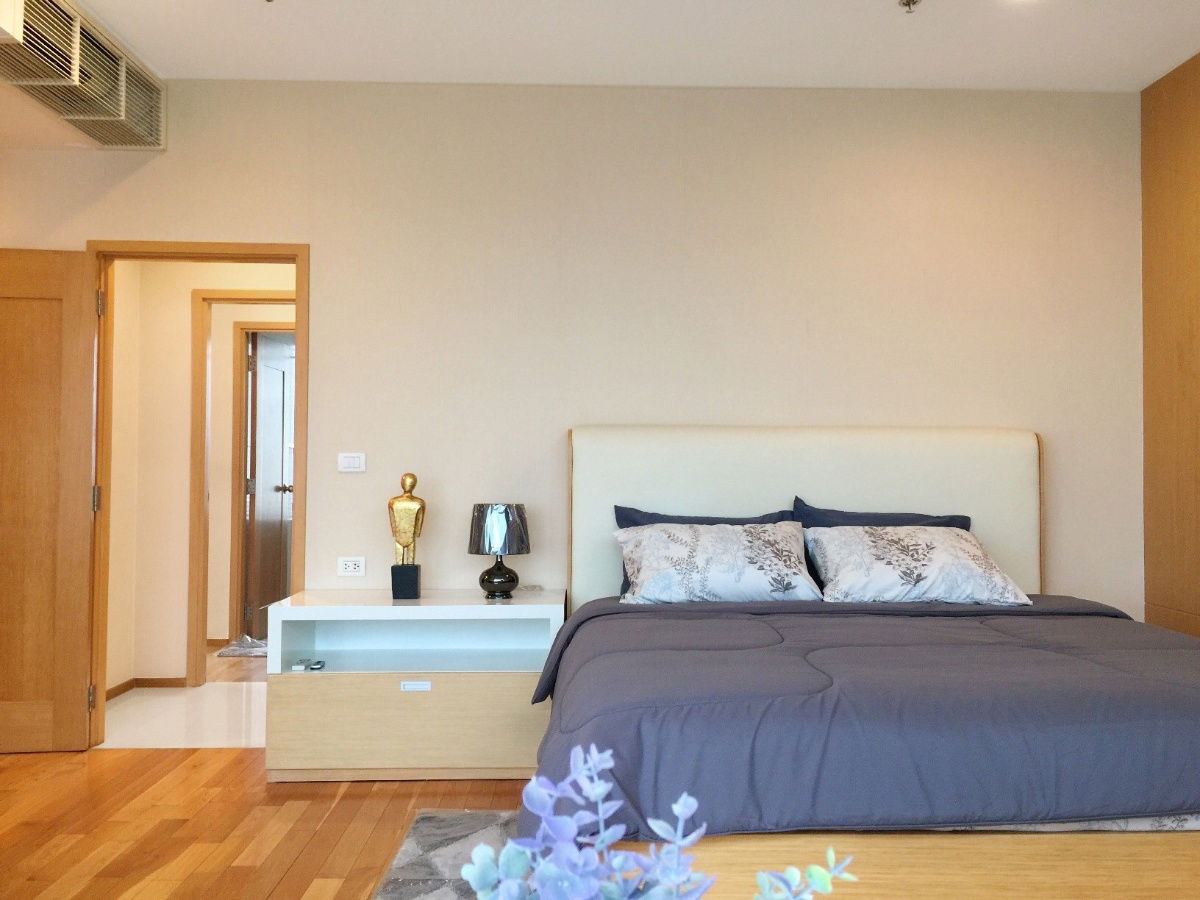 picture The Emporio Place  3 Bedrooms 4 Bathrooms size 162 Sq.m.   - 1/6