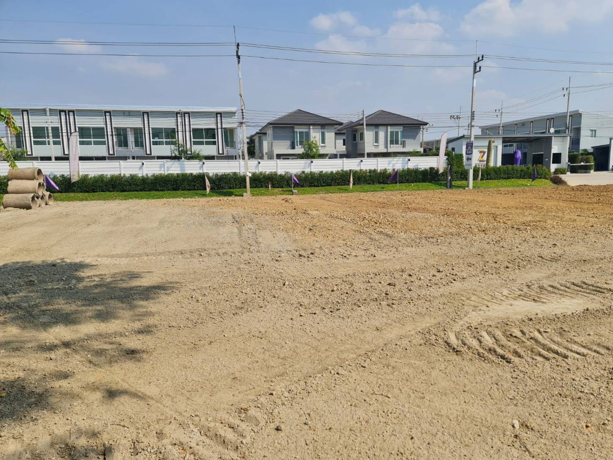 picture Land for sale in front of the entrance to EZZEN Salaya - 16/24