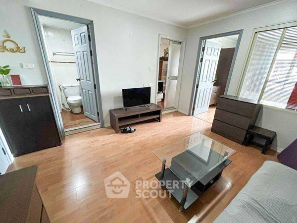 picture 1-BR Condo at Lumpini Ville Cultural Center near MRT Huai Khwang (ID 2308562) - 1/20