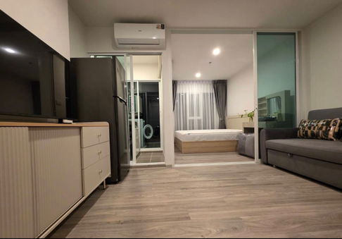 For rent: Regent Home Bangna (new project), beautiful, cheap, good location, ready to move in, near BTS Bangna. Interested, add Line @841qqlnr
