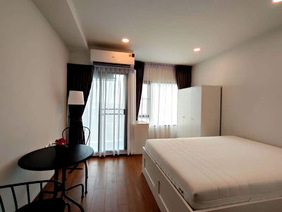 Condos for rent : Don't delay! 🔥🔥For rent: The Livin Ramkhamhaeng. Beautiful room, exactly as pictured. Fully furnished + washing machine included‼️