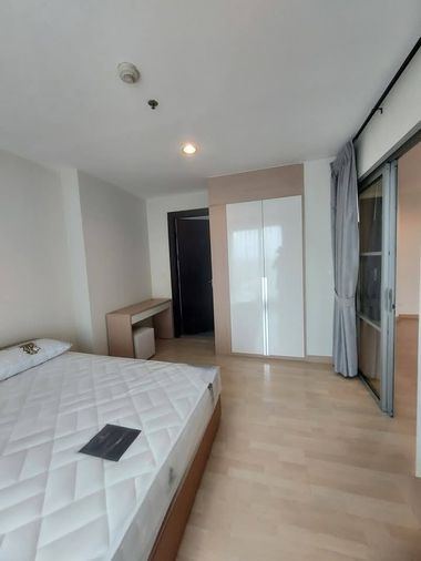 Renting Rhythm Ratchada, the room on the 11th floor