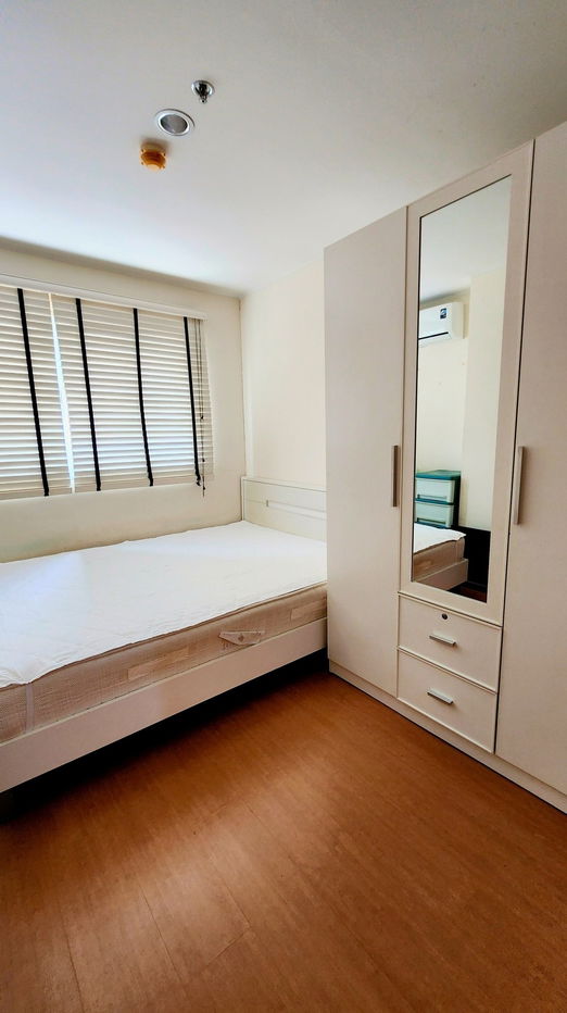 picture Lumpini Condo Town Raminthra - Nawamin - 1/5