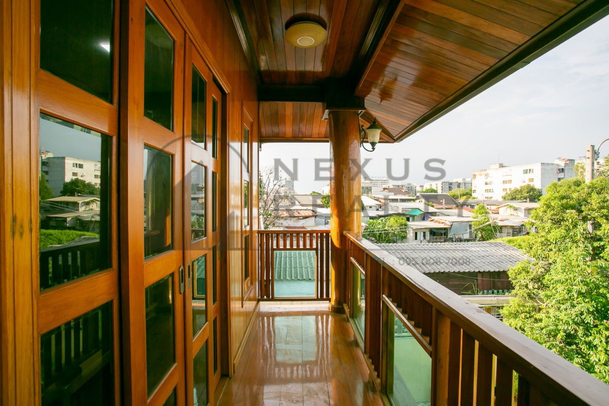 picture ✨Luxury Teakwood House for Rent near MRT Ratchadaphisek – Cozy Living, Prime Location✨ - 8/75