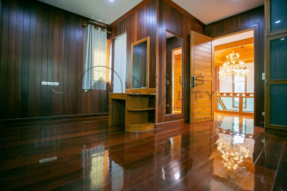 picture ✨Luxury Teakwood House for Rent near MRT Ratchadaphisek – Cozy Living, Prime Location✨ - 32/75