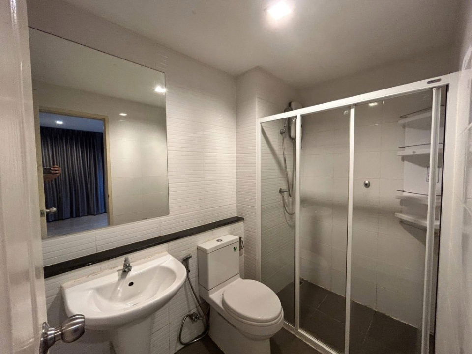 picture 📢 New Listing! Condo for Rent – B Republic - 7/10
