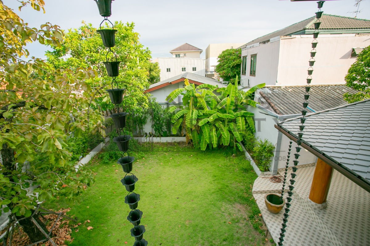 picture ✨Luxury Teakwood House for Rent near MRT Ratchadaphisek – Cozy Living, Prime Location✨ - 10/75