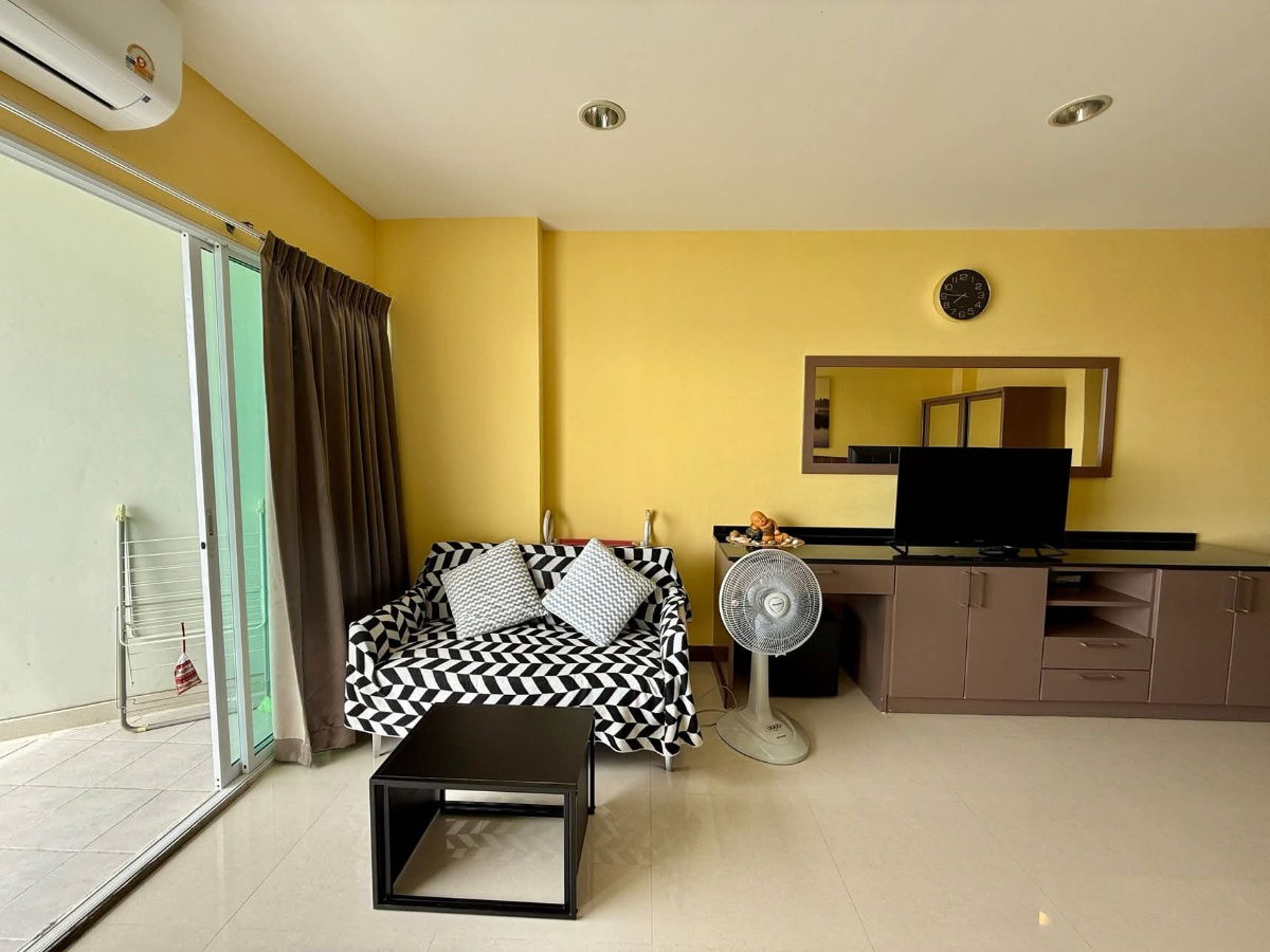 picture View  Talay   7  - Studio   FQ  - 10/18