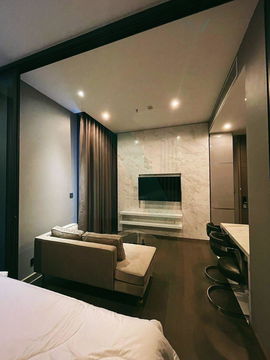 For rent, The Esse at Singha Complex, 1 bedroom, 12th floor, near Rutnin Eye Hospital.