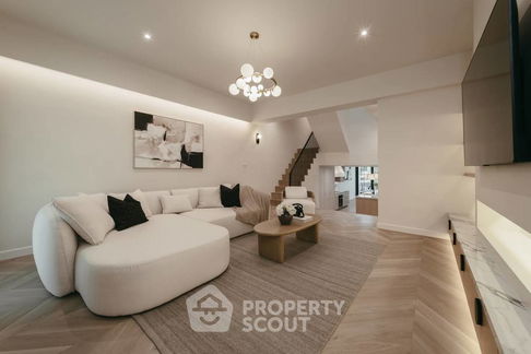 ทาวน์เฮาท์ 5-ห้องนอน ที่ รีเจนท์ 71 เพลส ใกล้ BTS พระโขนง (ID 2096167)