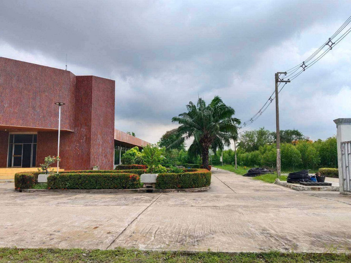 picture Land for Sale with Buildings in front of Navanakhon 110 Rai-3 Ngan-35 sq.m., on Phahonyothin Rd., Khlong Nueng, Khlong Luang, Pathum Thani. - 12/13