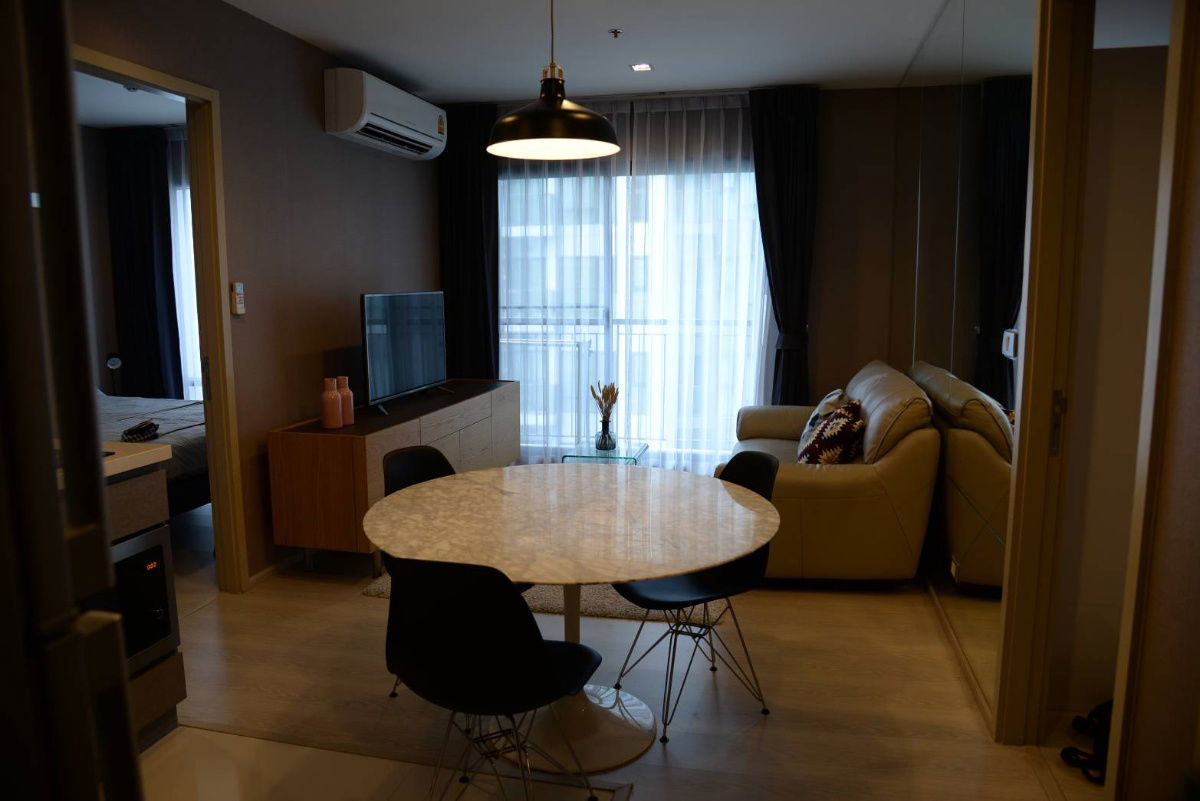 picture Rhythm Sukhumvit 36-38    2 Bedrooms 2 Bathrooms size 55 Sq.m.   - 3/5