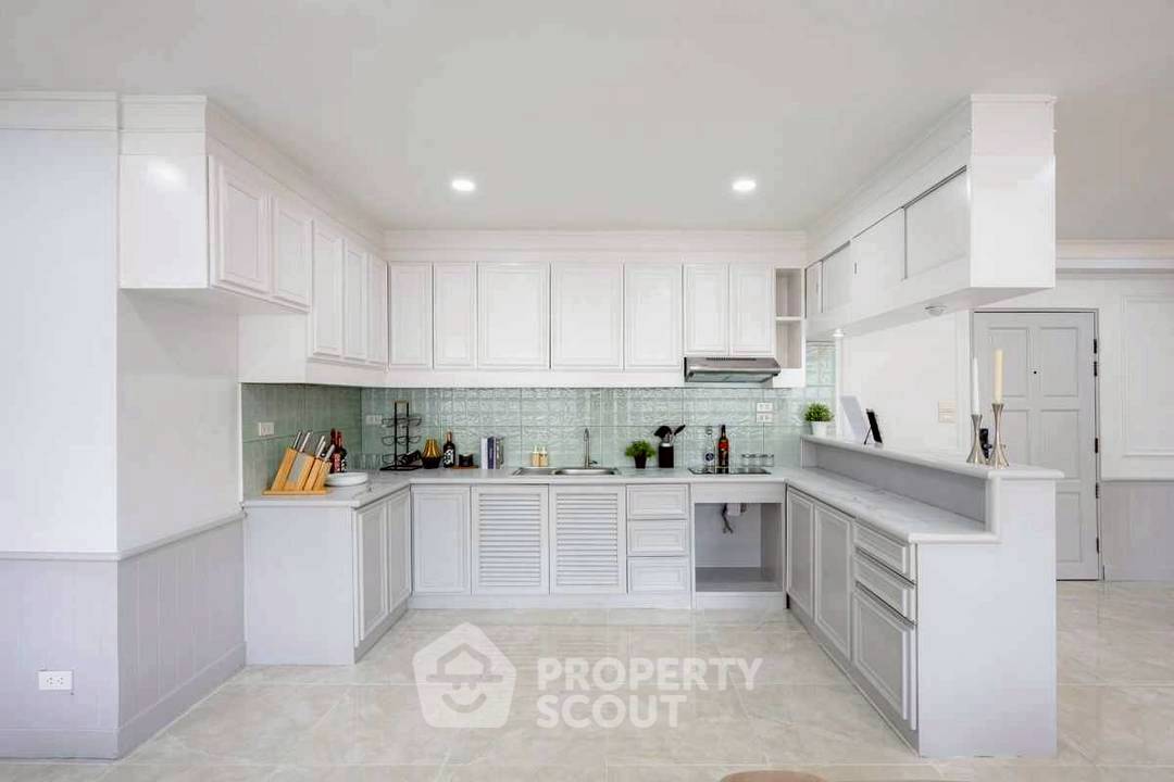 picture 2-BR Condo at Saranjai Mansion Condominium near BTS Nana (ID 2308392) - 4/11