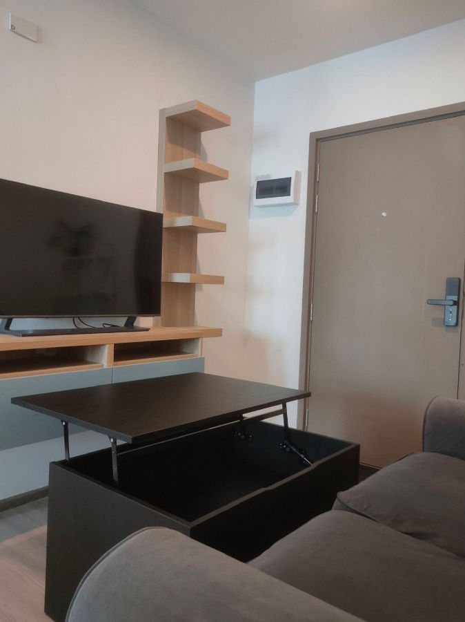 picture ✨Aspire Ratchayothin is just 300 meters from BTS Ratchayothin. Ready to move in! Shuttle service available  - 4/10