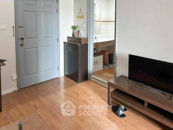 picture 1-BR Condo at Lumpini Ville Cultural Center near MRT Huai Khwang (ID 2308562) - 11/20