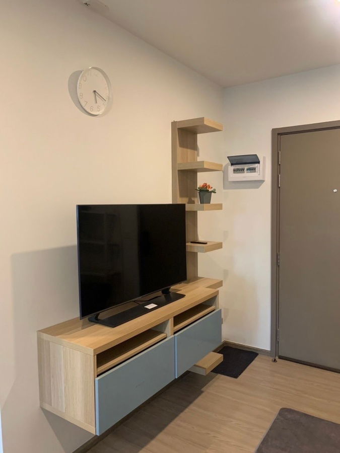 picture ✨Aspire Ratchayothin is just 300 meters from BTS Ratchayothin. Ready to move in! Shuttle service available  - 3/10