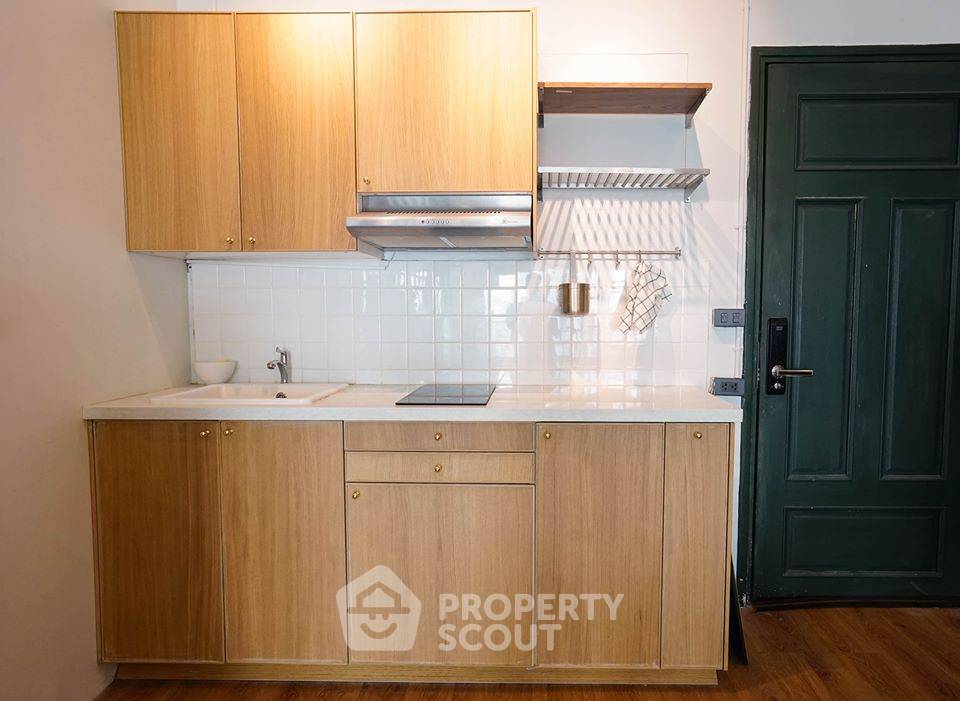 picture 1-BR Condo at Baan Sathorn Chaopraya near BTS Krung Thon Buri (ID 392518) - 10/10