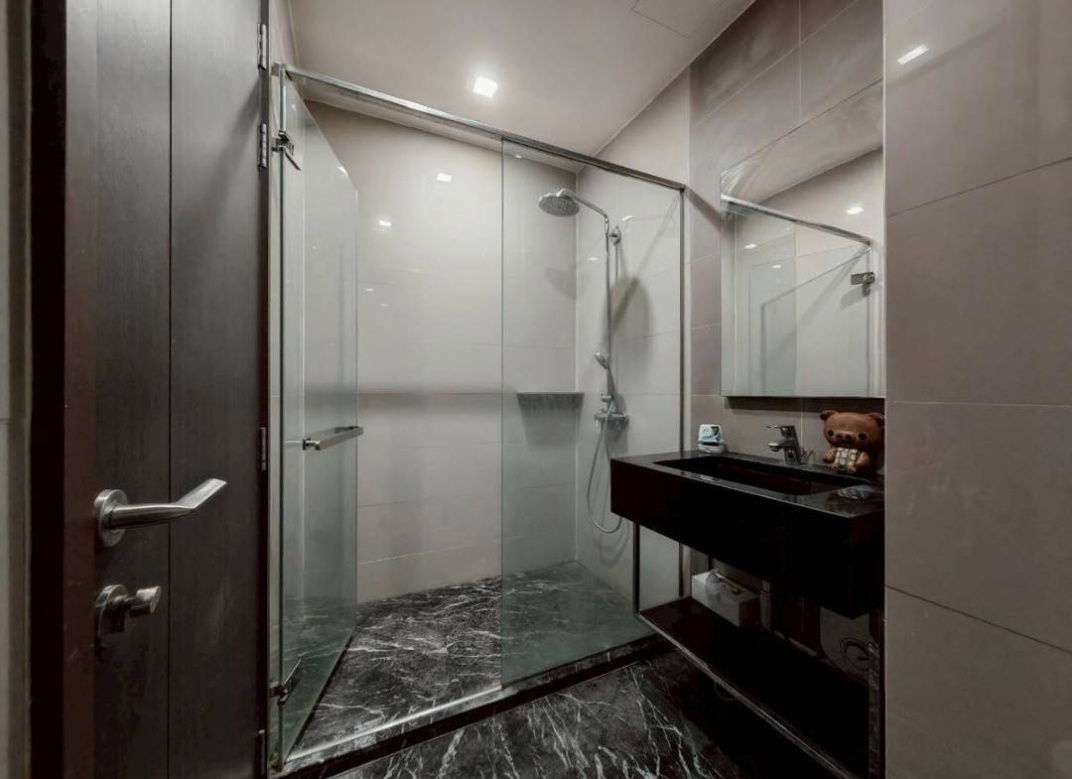 picture For rent Edge Sukhumvit 23  cheap price  - 7/8