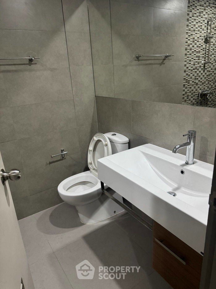 picture 2-BR Condo at Grene Chaengwattana in Khlong Kluea (ID 2308190) - 7/13