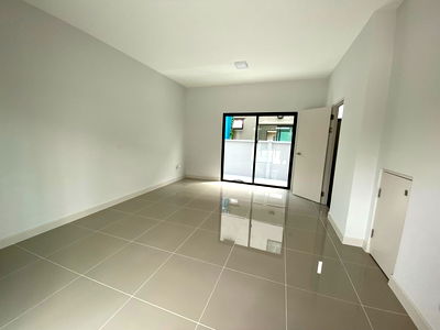 เช่าทาวน์โฮม ถนนลำลูกกา : 🏡 For Rent: ทาวน์โฮม Pleno Town ลำลูกกา คลอง 5