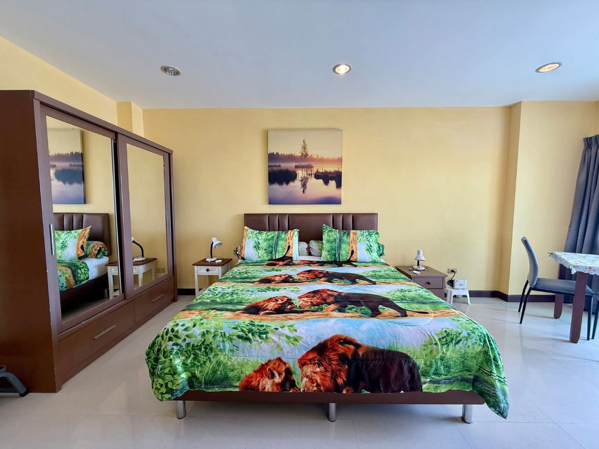 picture View  Talay   7  - Studio   FQ  - 2/18