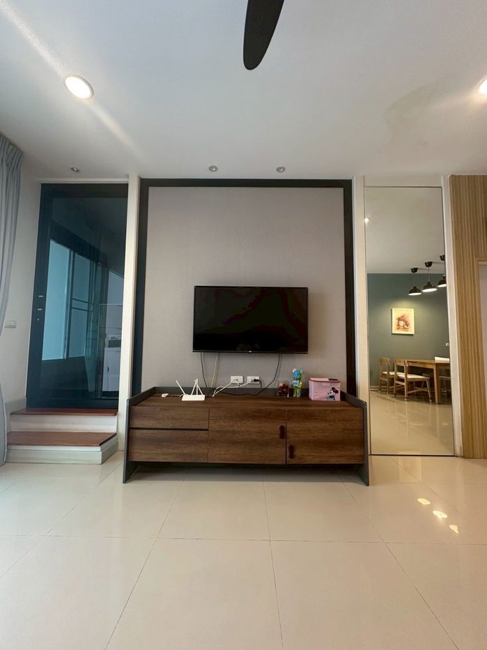 รูป #SC8313​  📌 ให้เช่า | 🟦🟨บ้านกลางเมือง เอสเซ้นส์ สาทร - ตากสิน 2​🟥🟩💬 𝑪𝒐𝒏𝒕𝒂𝒄𝒕 𝑳𝑰𝑵𝑬: @𝒔𝒆𝒄𝒓𝒆𝒕𝒑𝒓𝒐𝒑𝒆𝒓𝒕𝒚 🔥✨ - รูปที่ 3/19
