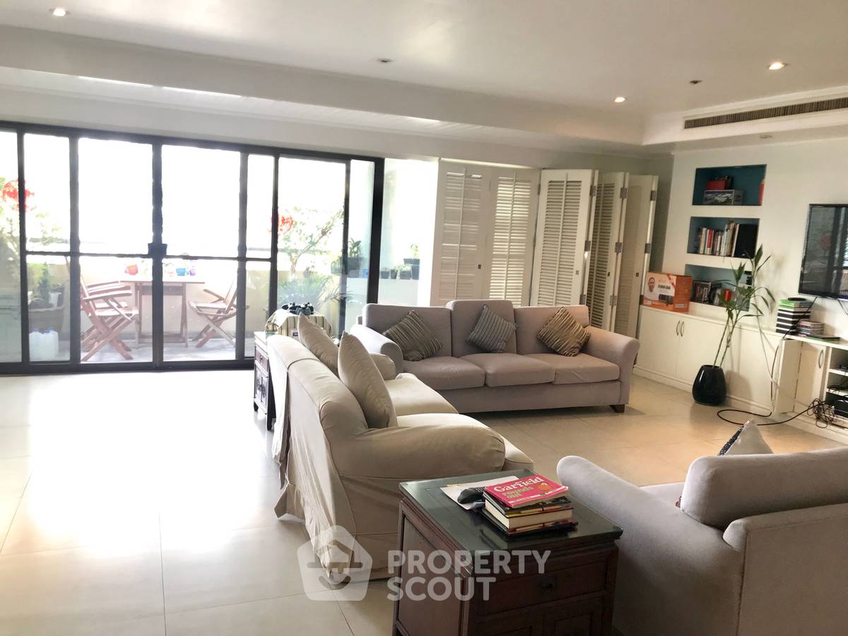 picture 3-BR Condo at Kallista Mansion near ARL Makkasan (ID 2309323) - 1/10