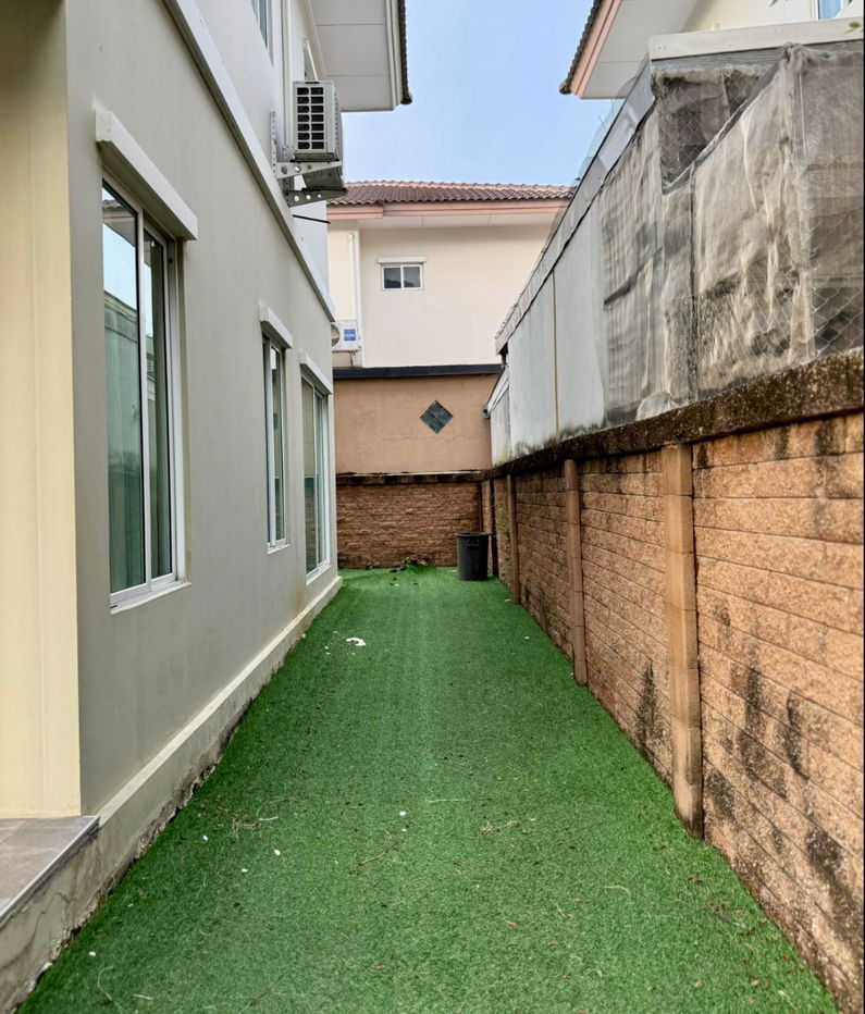 picture For Rent: Single House at Passorn Pride Srinakarin – Namdaeng Modern home in a well-established residential project, offering a peaceful atmosphere - 11/13