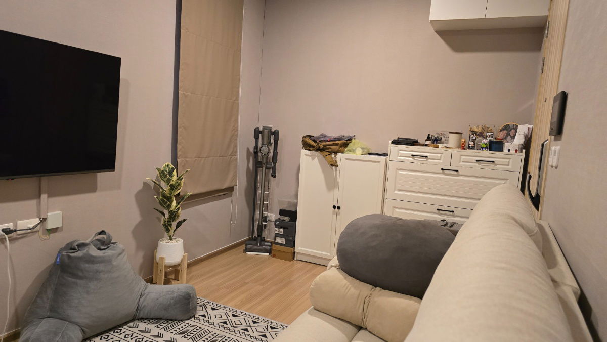 picture SAEL 1 Bedroom Corner Unit on the 19th Floor with an exclusive layout (only one unit per floor) - 3/19